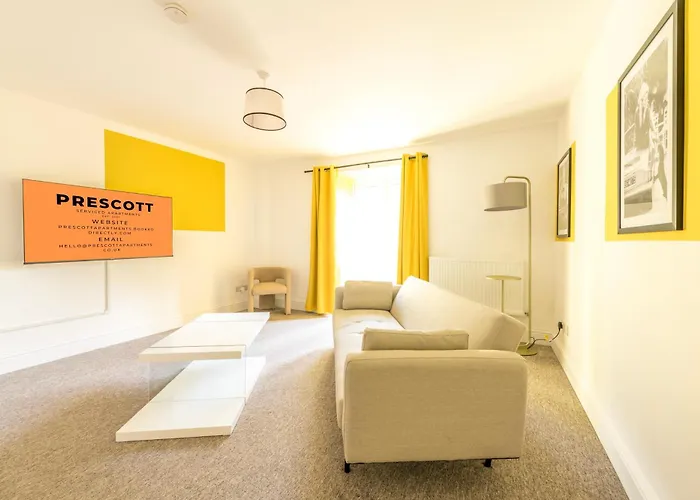 Breakfast At Tiffany\'S Theme With Free Parking By Prescott Apartments